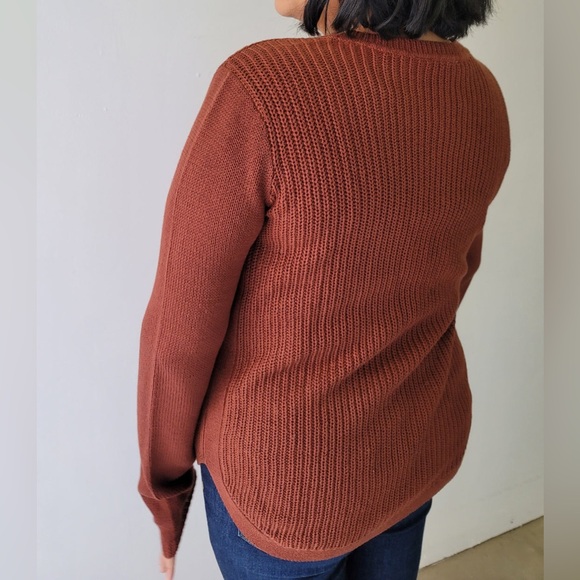 🚨NEW RD Style Cozy Rust V-Neck Knit Sweater - Picture 3 of 6